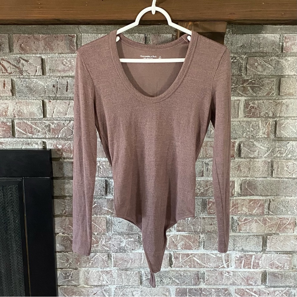 Abercrombie & Fitch Soft AF Scoop Neck Long Sleeve Bodysuit Size S